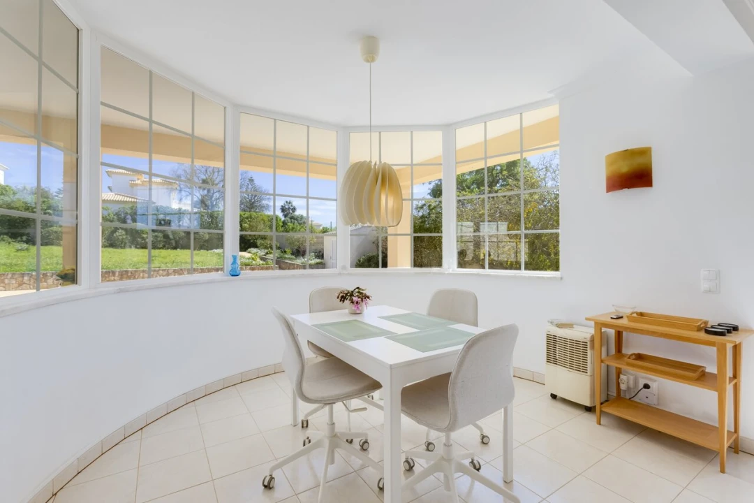 Moradia T4 para Venda em Luz Foto 5