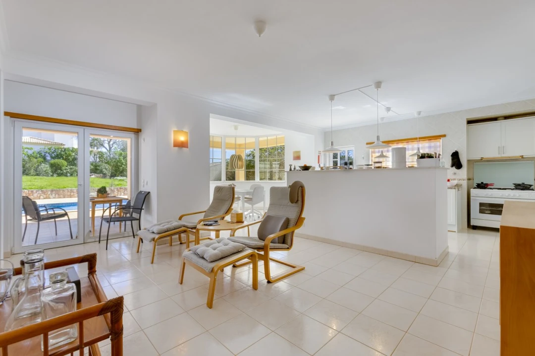 Moradia T4 para Venda em Luz Foto 4