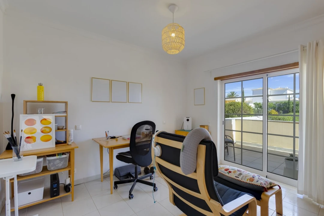 Moradia T4 para Venda em Luz Foto 20