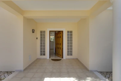 Moradia T4 para Venda em Luz