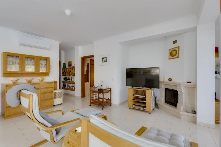 Moradia T4 para Venda em Luz Foto 10