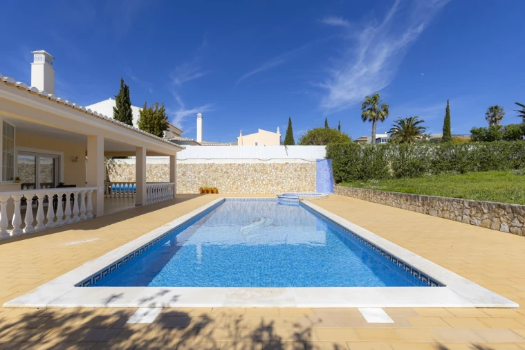 Moradia T4 para Venda em Luz Foto 23