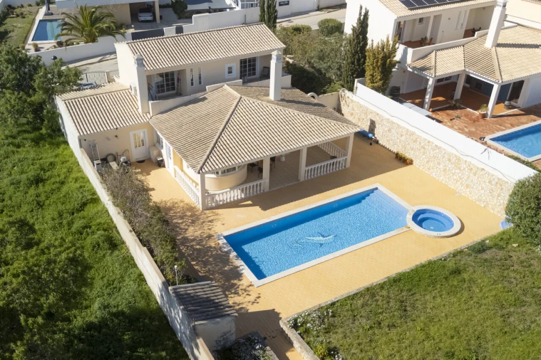 Moradia T4 para Venda em Luz Foto 2