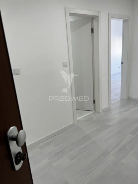 Apartamento T3 para Venda em Laranjeiro e Feijó