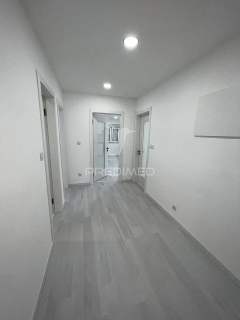 Apartamento T3 para Venda em Laranjeiro e Feijó