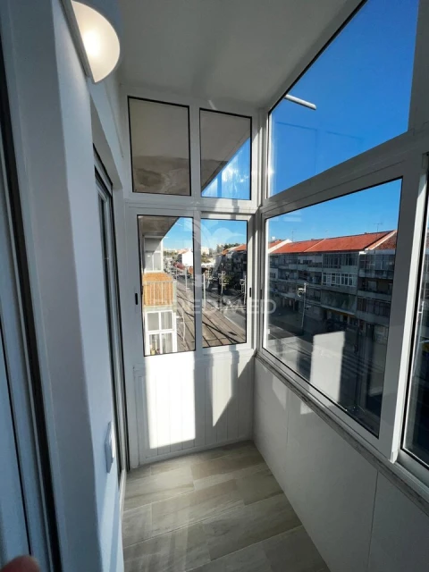 Apartamento T3 para Venda em Laranjeiro e Feijó