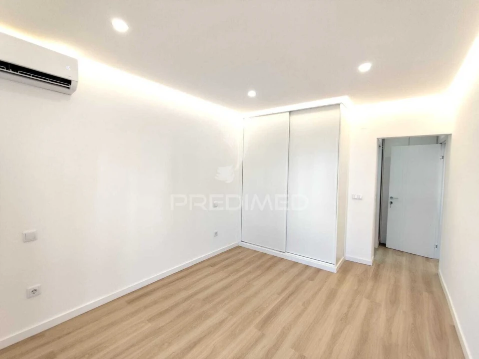 Apartamento T3 para Venda em Laranjeiro e Feijó Foto 10