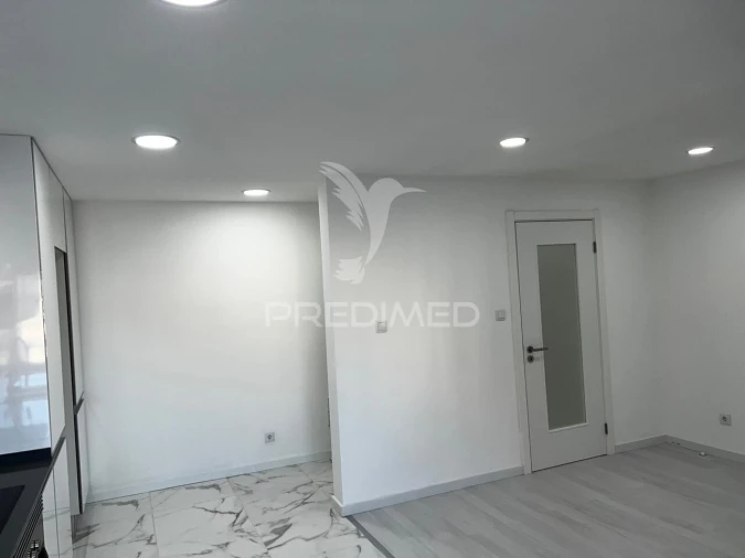 Apartamento T3 para Venda em Laranjeiro e Feijó Foto 6