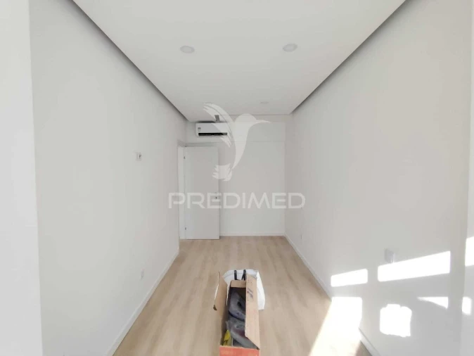 Apartamento T3 para Venda em Laranjeiro e Feijó Foto 18