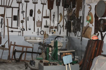 Armazém para Venda em Redondo