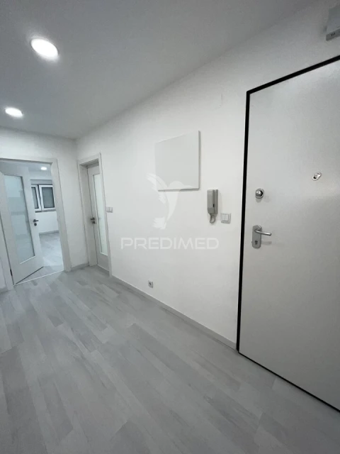 Apartamento T3 para Venda em Laranjeiro e Feijó