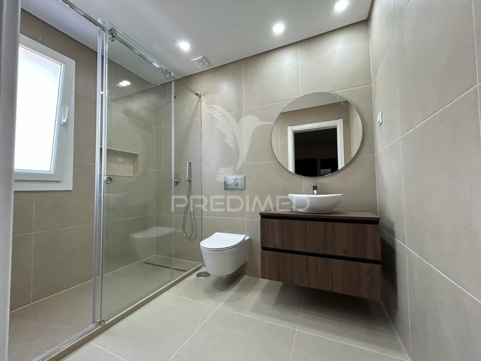 Apartamento T3 para Venda em Laranjeiro e Feijó Foto 7