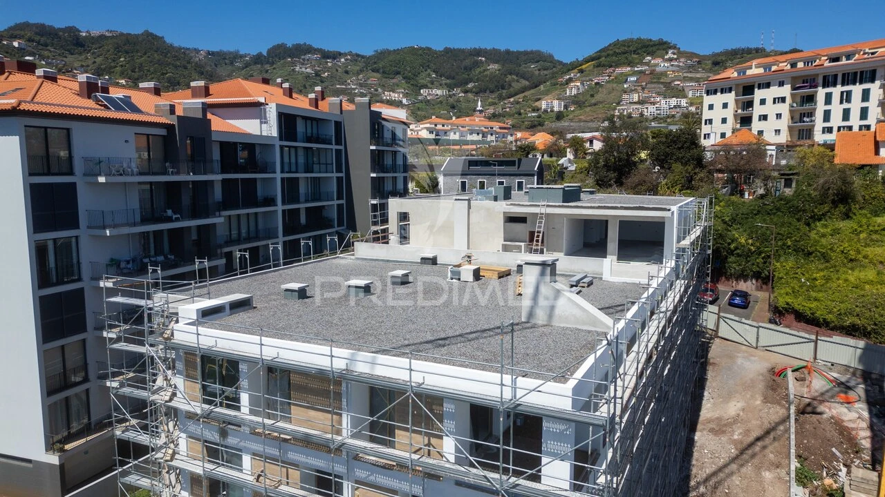 Apartamento T2 para Venda em Caniço Foto 16