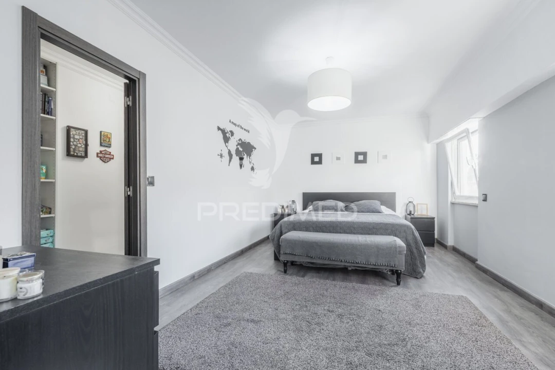 Apartamento T1 para Venda em São Domingos de Rana Foto 21