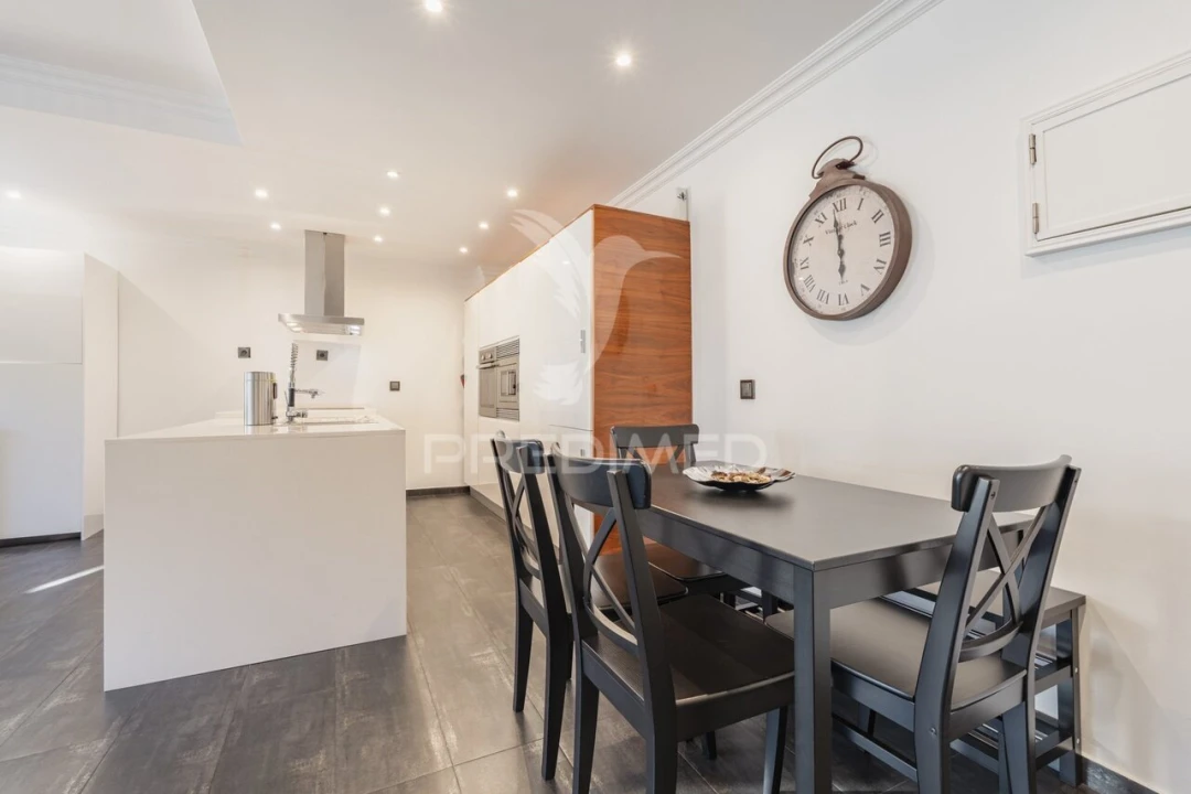 Apartamento T1 para Venda em São Domingos de Rana Foto 14