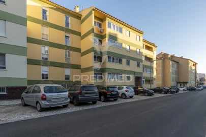 Apartamento T1 para Venda em São Domingos de Rana