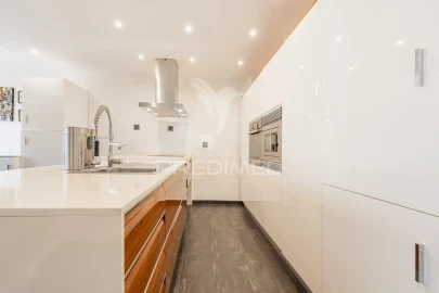 Apartamento T1 para Venda em São Domingos de Rana