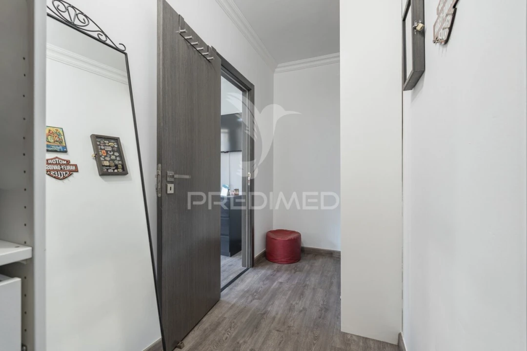 Apartamento T1 para Venda em São Domingos de Rana Foto 28