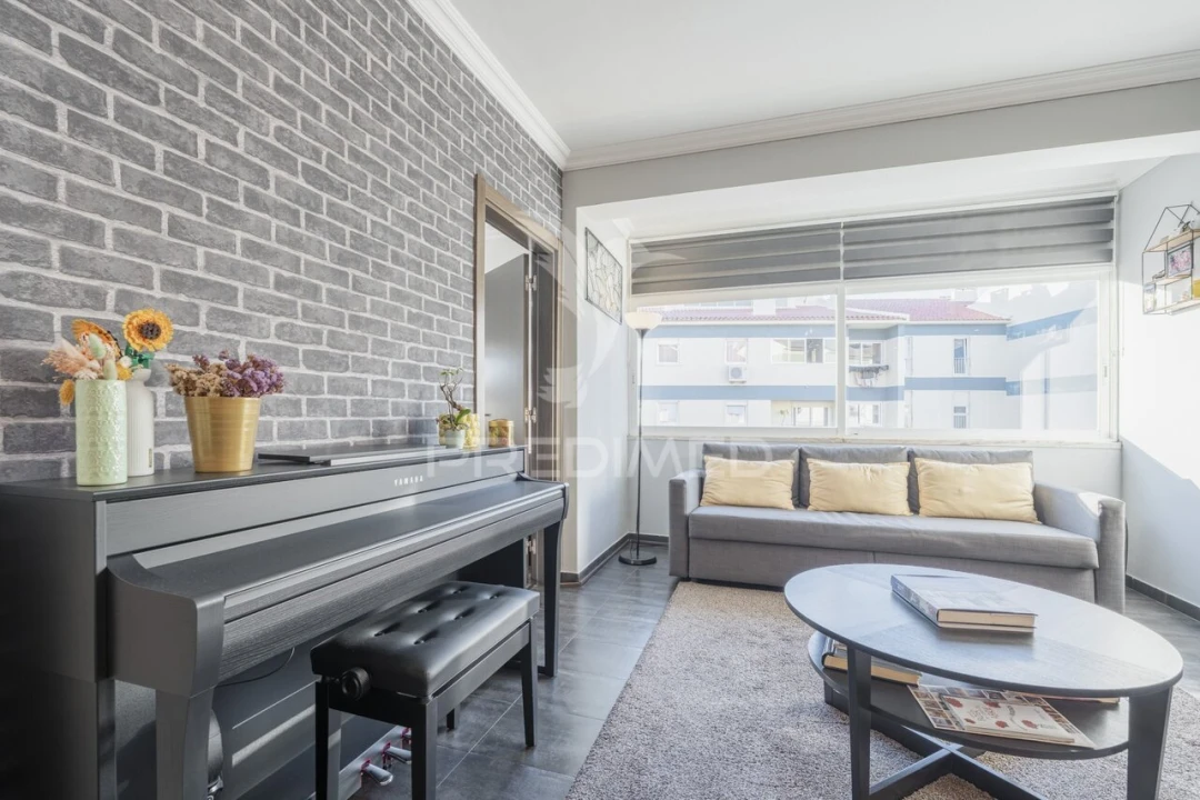 Apartamento T1 para Venda em São Domingos de Rana Foto 10