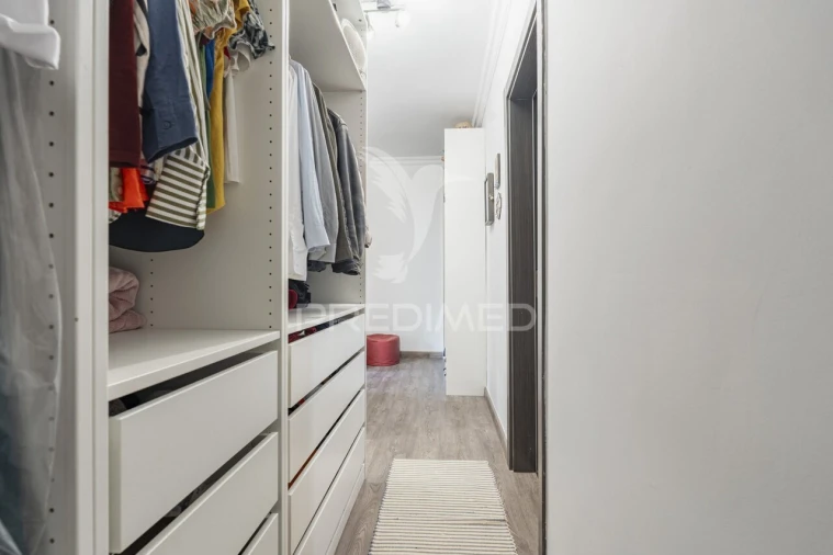 Apartamento T1 para Venda em São Domingos de Rana Foto 27