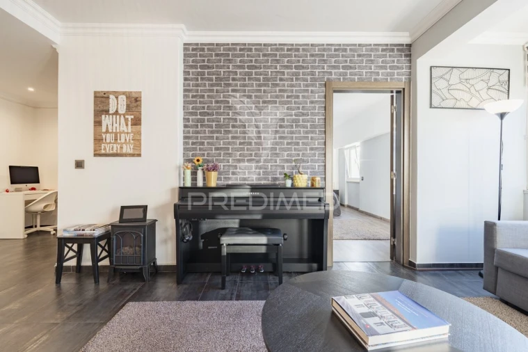 Apartamento T1 para Venda em São Domingos de Rana Foto 5