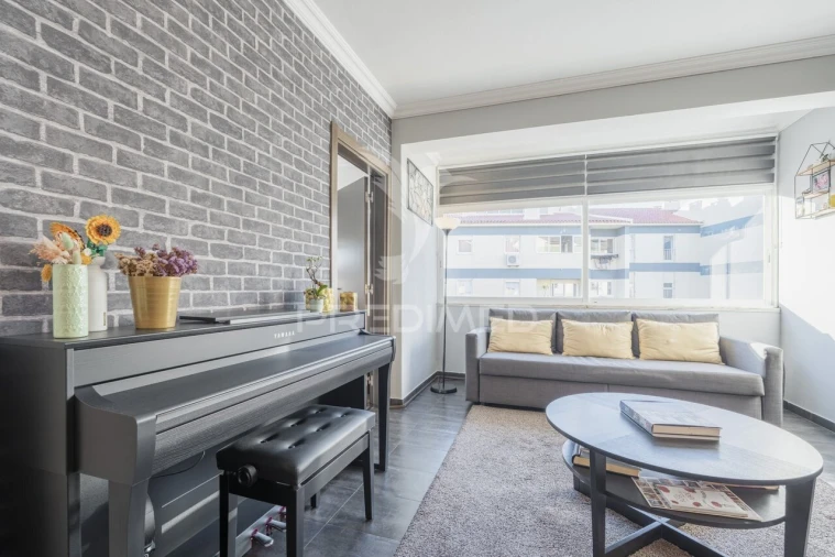Apartamento T1 para Venda em São Domingos de Rana Foto 10