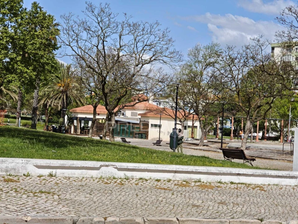 Apartamento T2 para Venda em Amora Foto 18