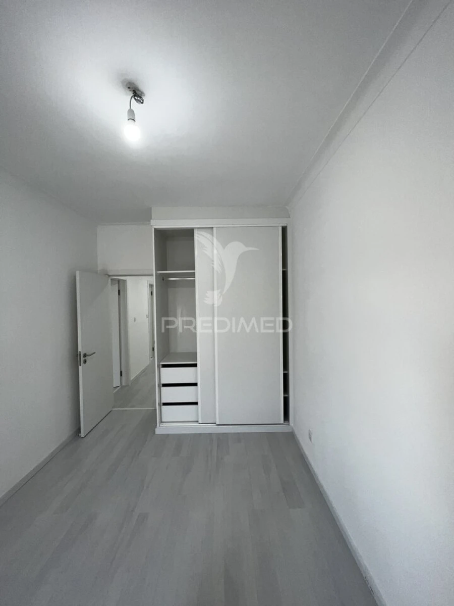 Apartamento T2 para Venda em Amora Foto 7
