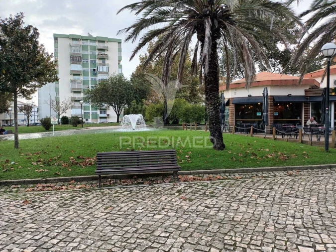 Apartamento T2 para Venda em Amora Foto 14