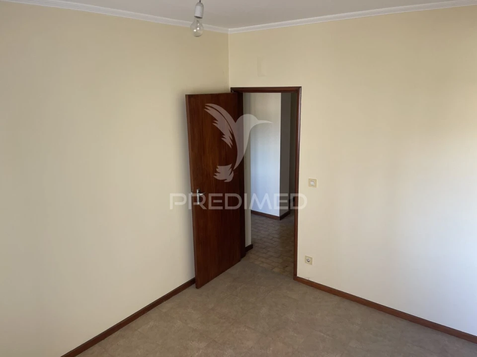 Apartamento T1 para Venda em Macedo de Cavaleiros Foto 3