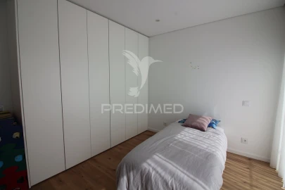 Moradia T3 para Venda em Ferreiras