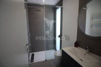 Moradia T3 para Venda em Ferreiras