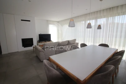 Moradia T3 para Venda em Ferreiras