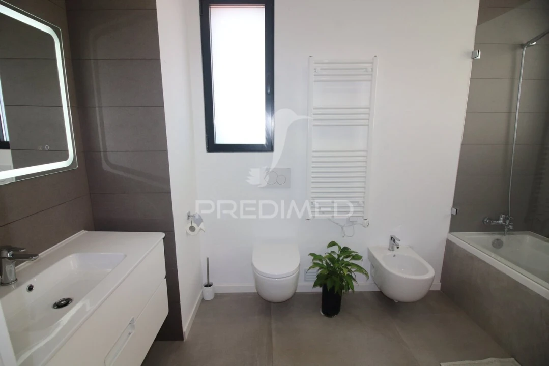 Moradia T3 para Venda em Ferreiras Foto 17