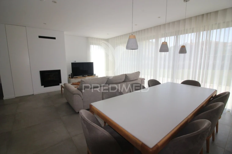 Moradia T3 para Venda em Ferreiras Foto 5