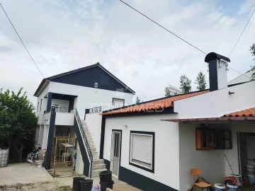 Moradia T5 para Venda em Mouriscas