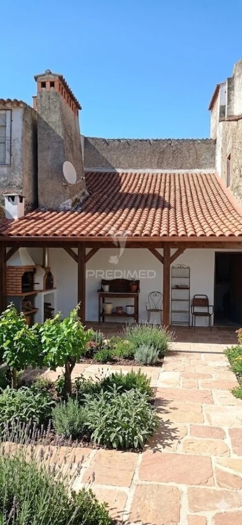 Moradia T4 para Venda em Alpalhão