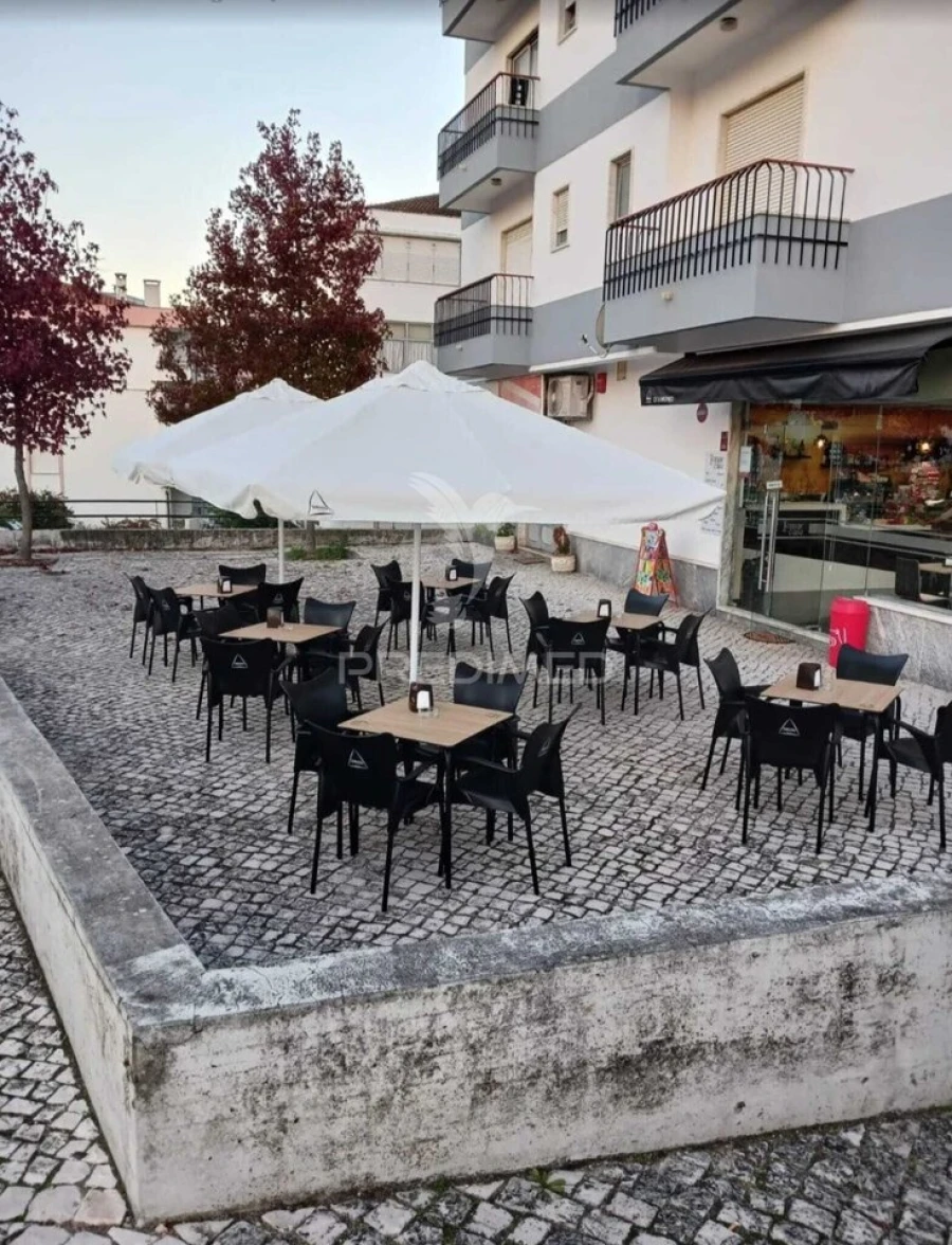 Loja para Trespasse em São João Baptista e Santa Maria dos Olivais Foto 3