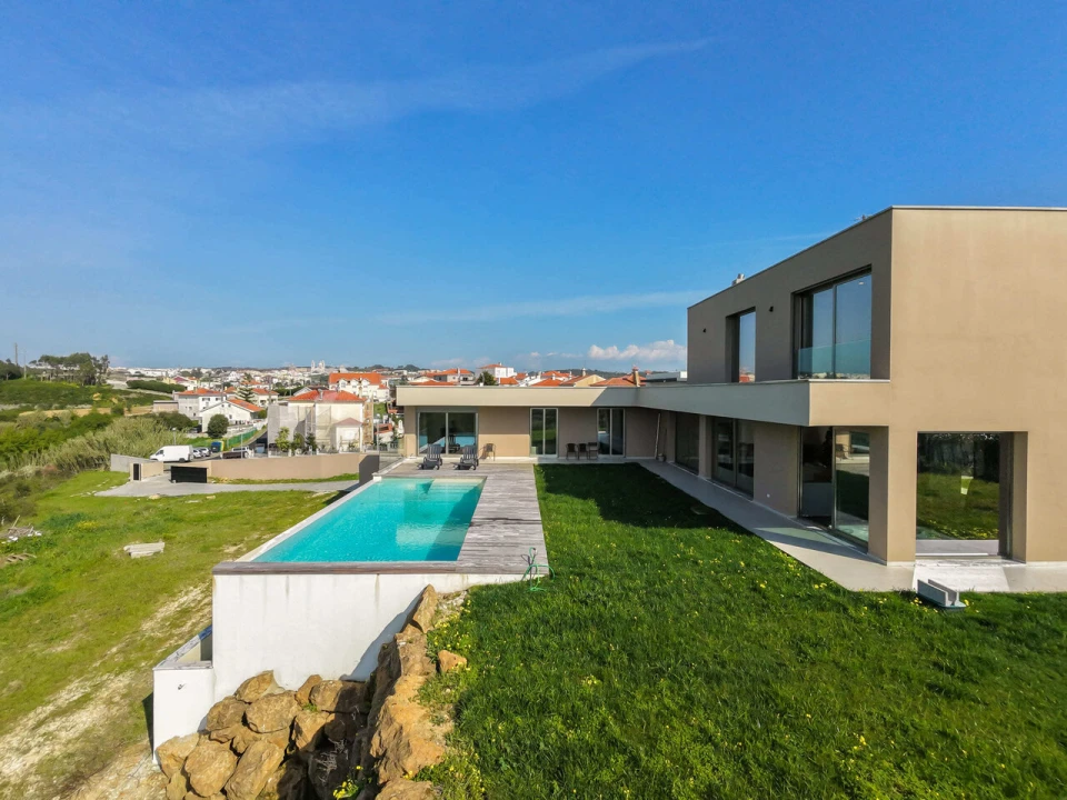 Moradia T4 para Venda em Ericeira Foto 48
