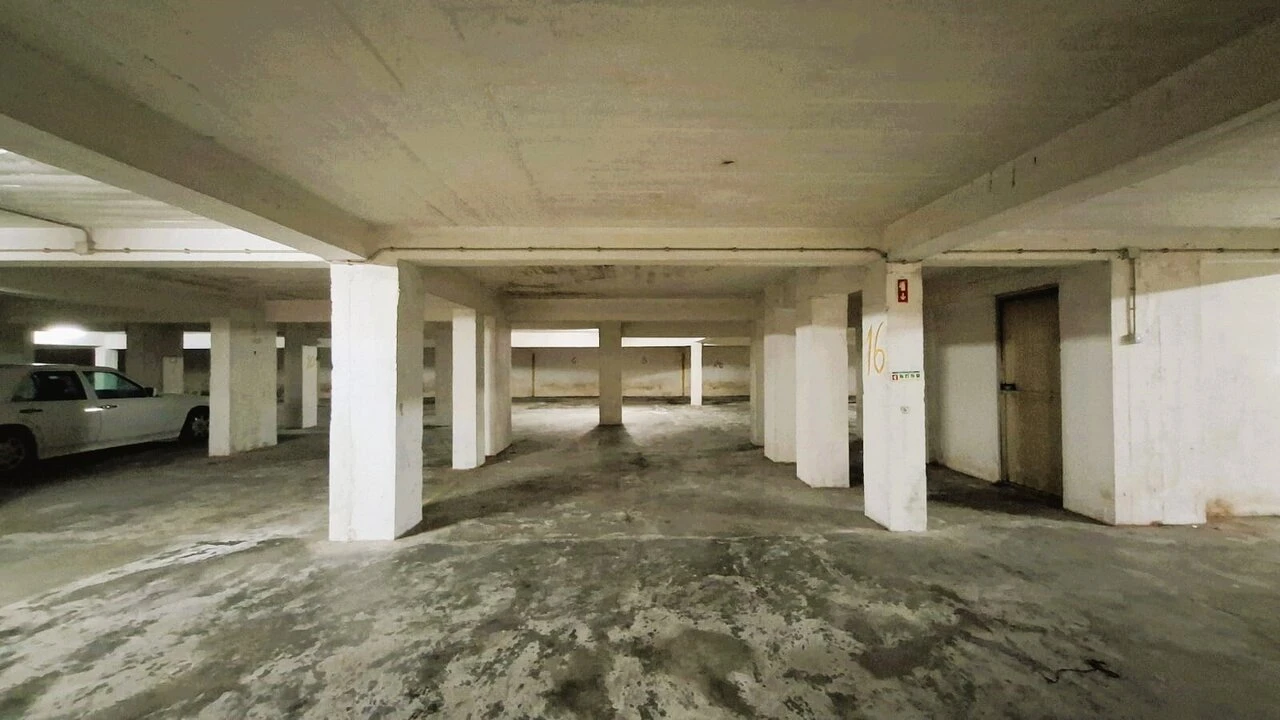 Garagem para Arrendamento em Ericeira Foto 11