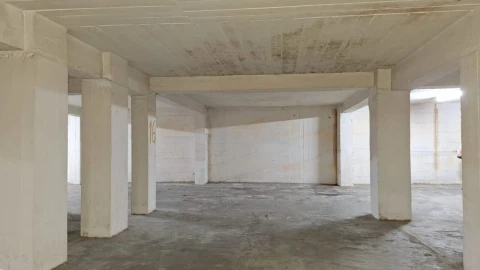 Garagem para Arrendamento em Ericeira