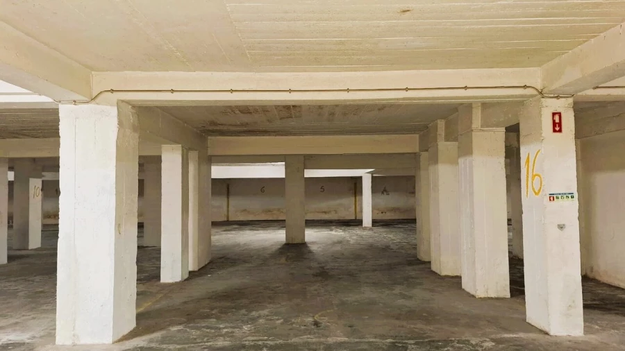 Garagem para Arrendamento em Ericeira Foto 5