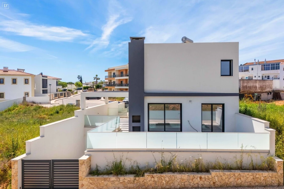 Moradia T4 para Venda em Mexilhoeira Grande Foto 29