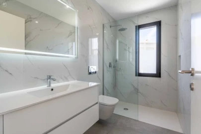 Moradia T4 para Venda em Mexilhoeira Grande