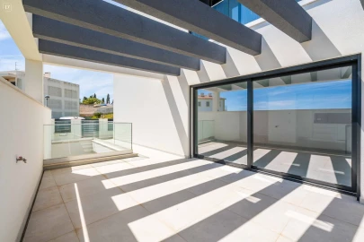 Moradia T4 para Venda em Mexilhoeira Grande