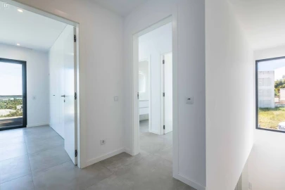 Moradia T4 para Venda em Mexilhoeira Grande