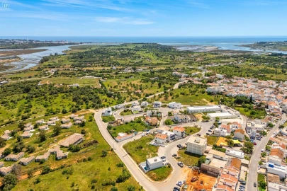 Moradia T4 para Venda em Mexilhoeira Grande