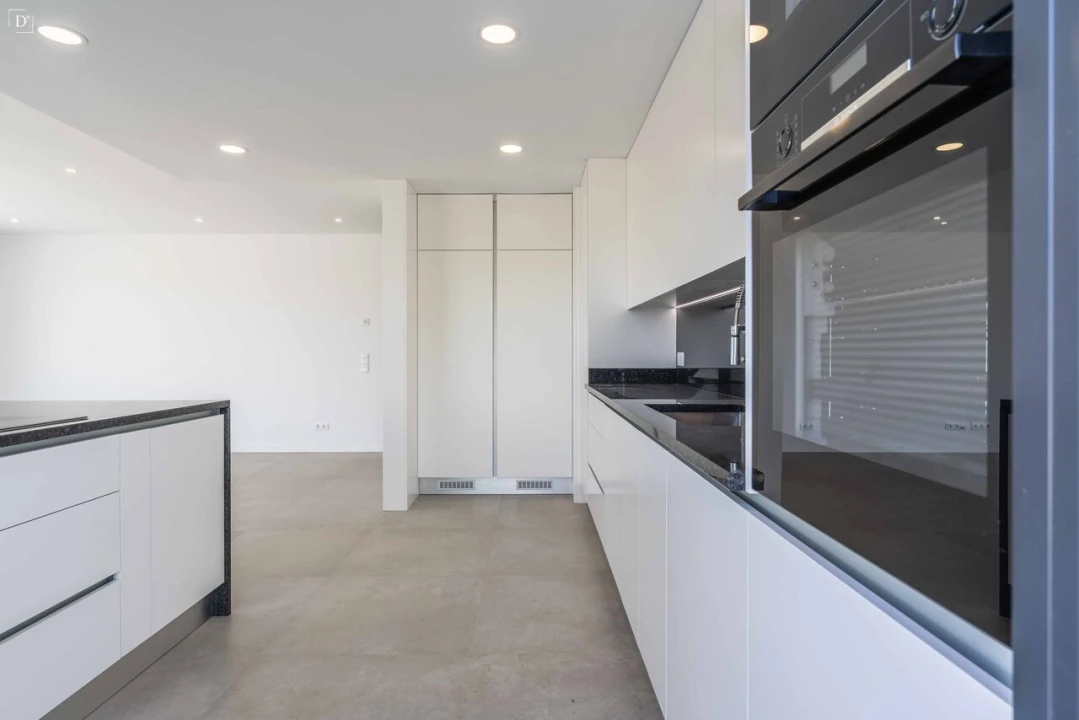 Moradia T4 para Venda em Mexilhoeira Grande Foto 14