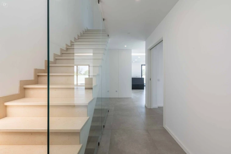 Moradia T4 para Venda em Mexilhoeira Grande Foto 6