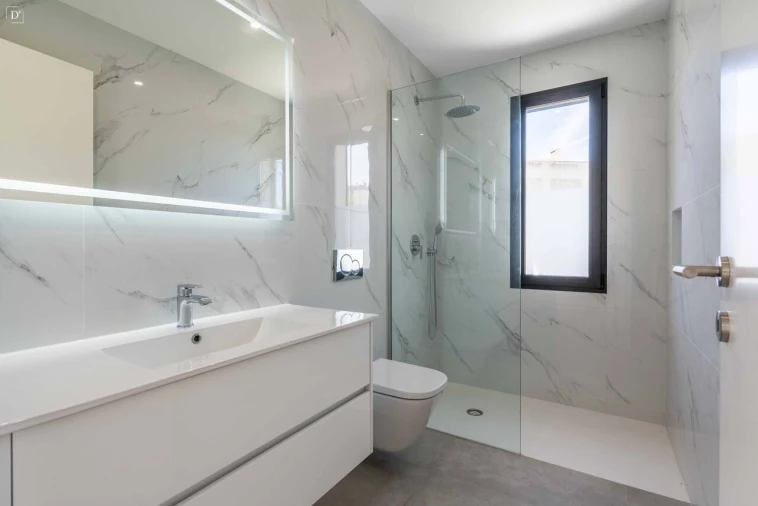 Moradia T4 para Venda em Mexilhoeira Grande Foto 17